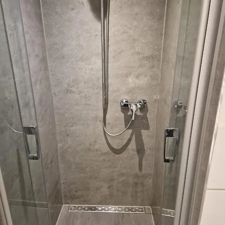 Apartment Monteurzimmer Im Herzen Wuerzburgs